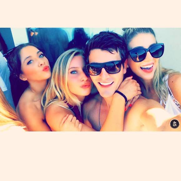 Meet your Posher, Desiree - Picture 1 of 1