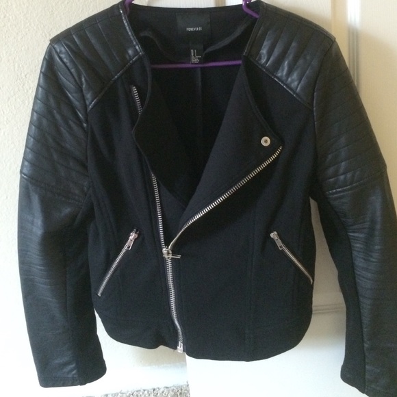 Forever 21 Jackets & Blazers - SALE ✨- Black leather jacket