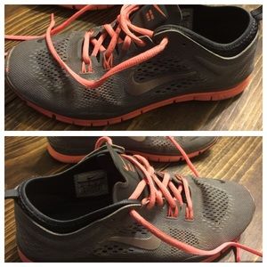 Nike Free TR Fit 4 pink gray size 8.5