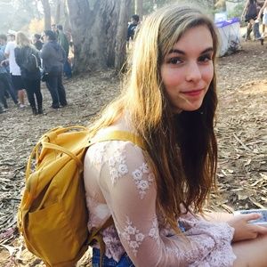 Meet your Posher, Hayley