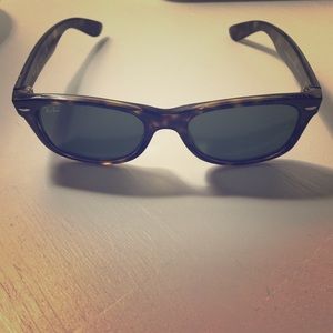 Women's Wayfarer Ray-Bans