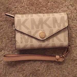 Michael Kors iPhone 4/4s logo wallet
