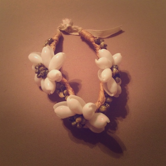 Authentic Hawaiian shell bracelet - Picture 1 of 1