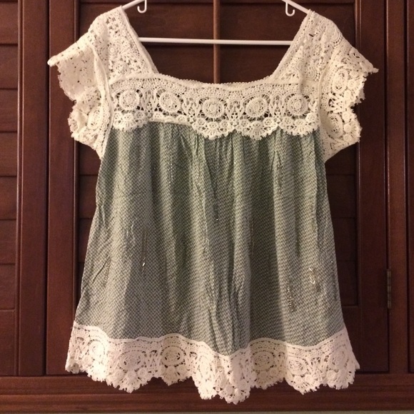blue & white crochet miss me shirt