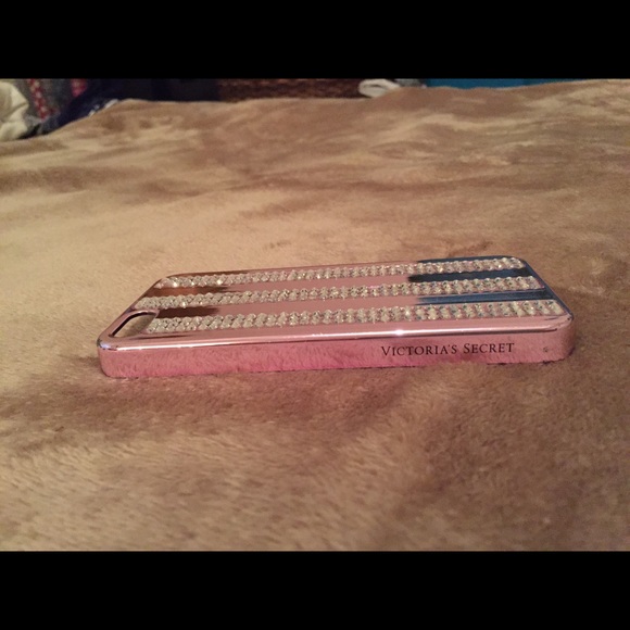 Victoria's Secret iPhone 5/5s Case - Picture 2 of 4