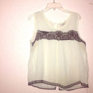 Cute lace white and black top