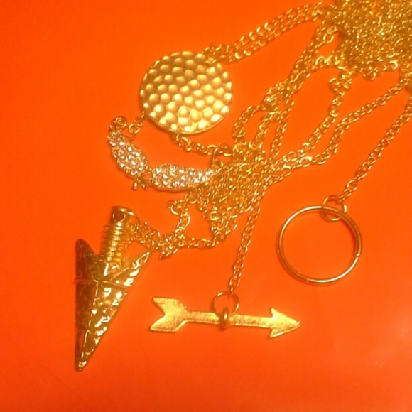 SOLD@DNZ25110 Boho Charm Necklace - Picture 4 of 4