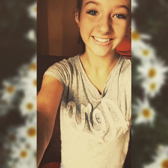 Meet your Posher, Sammie - Picture 2 of 4