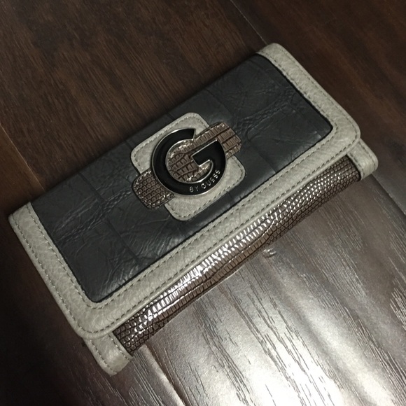 Guess wallet