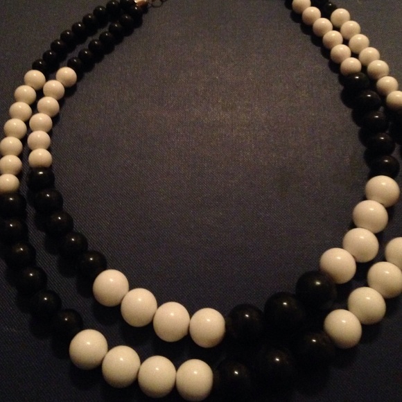 Ball necklace