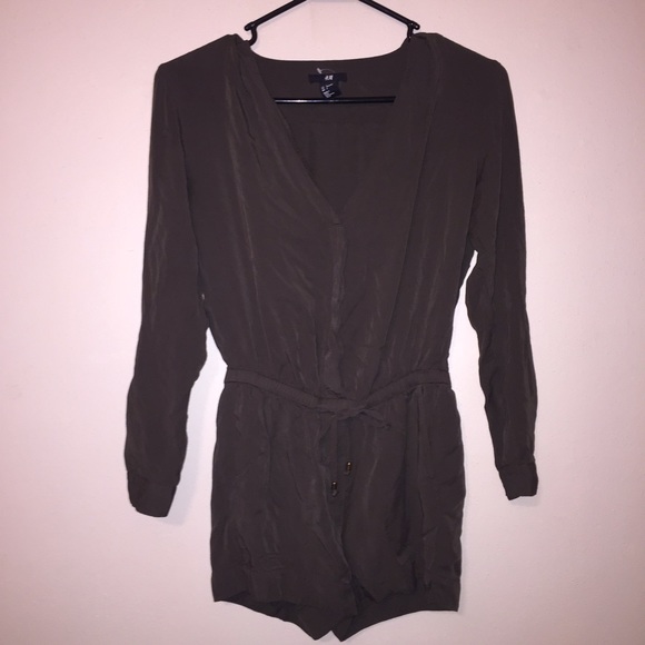 H&M Olive Green Shorts Jumper