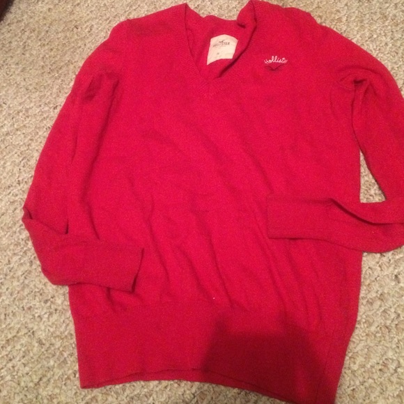 Hollister sweater