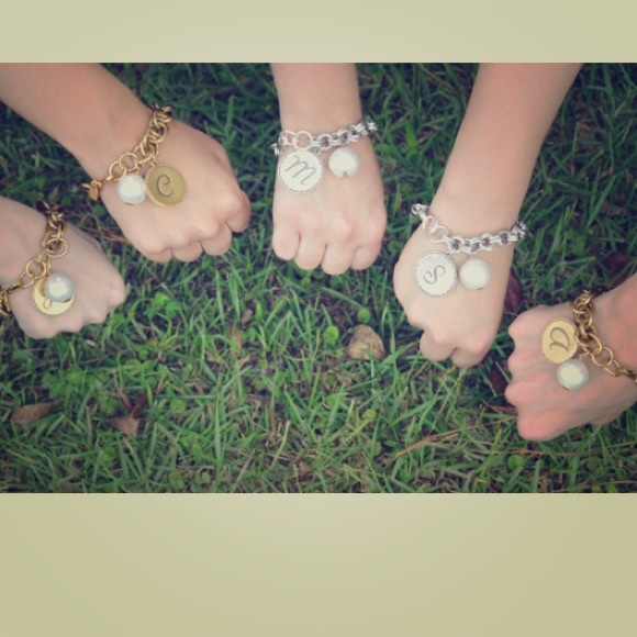 Chain bracelet with Monogram Tag & Pearl - Picture 1 of 2