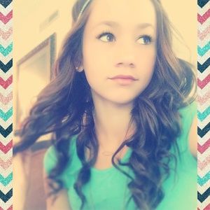 Meet your Posher, Aleah