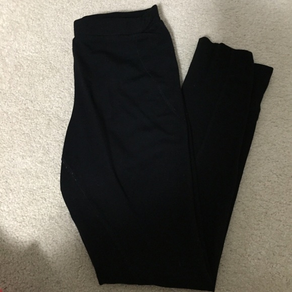 Black leggings