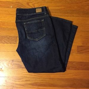 American Eagle Artist dark wash Capris