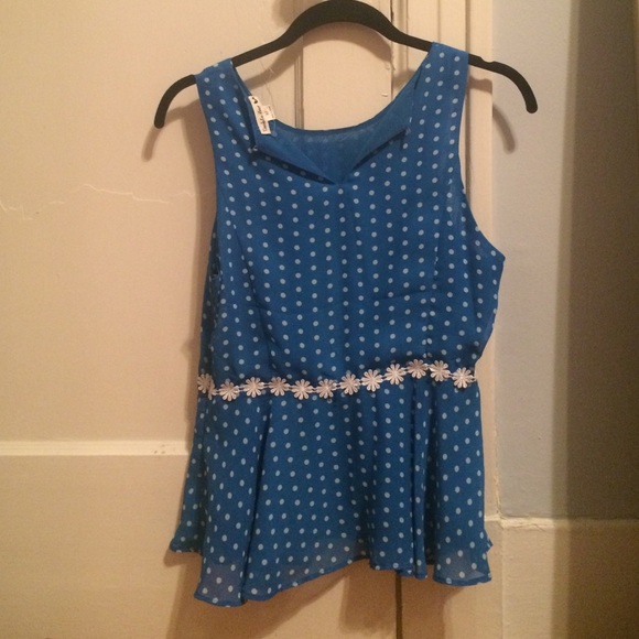 Polk dotted peplum top! - Picture 2 of 2