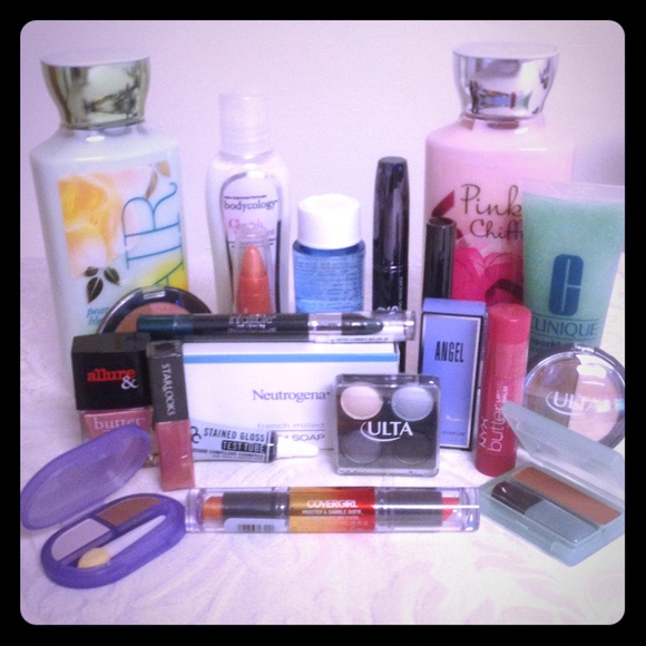 Multi Other - 🌷Cosmetic Bundle🌷 SMOKE FREE AND PET FREE HOME