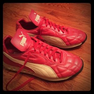 Puma Sneakers