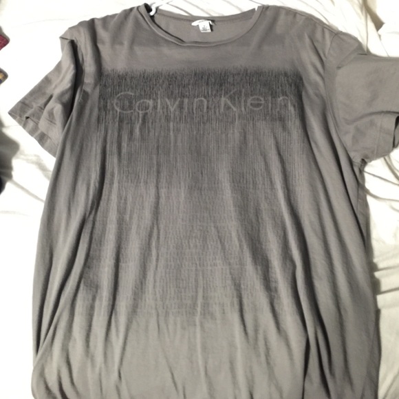 Men's Calvin Klein shirt