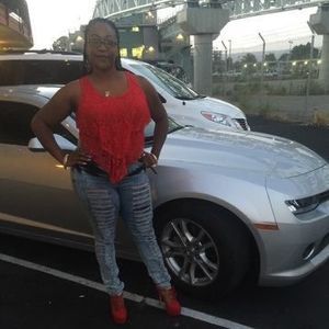 Meet your Posher, Demi