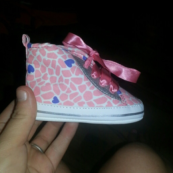 Three to six month adorable sparkly high tops - Picture 2 of 2