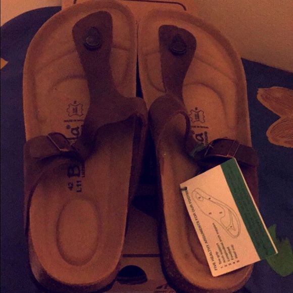 Selling these UNWORN Betula sandals. *NWT*