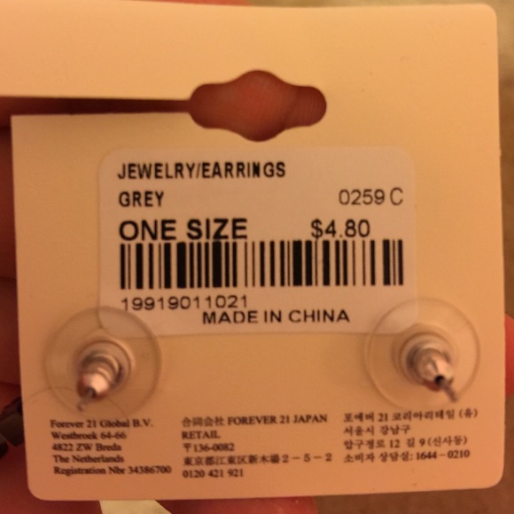 Forever 21 earrings :) - Picture 2 of 2