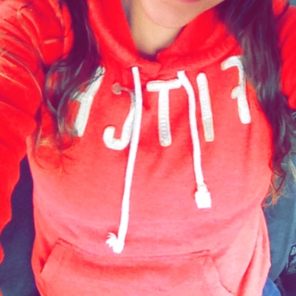 Salmon color Fitch pull over!