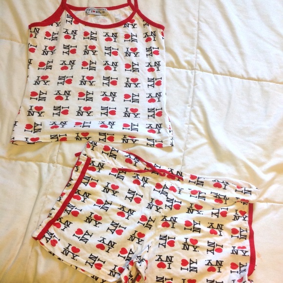 Cute Souvenir PJs - Picture 1 of 3