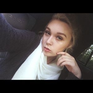 Meet your Posher, Breezy