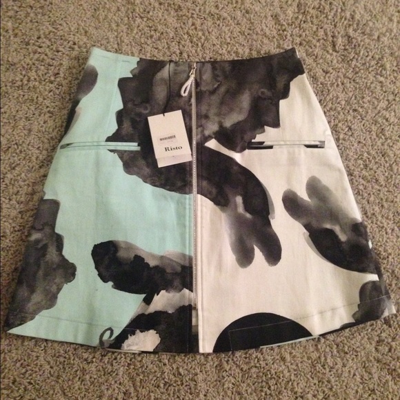 Risto mini skirt NWT