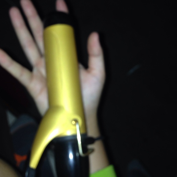 SOLD! CONAIR CURLING IRON - Picture 2 of 2