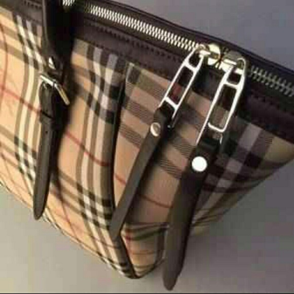 ‼️TRADED‼️Authentic Burberry Tote - Picture 2 of 3