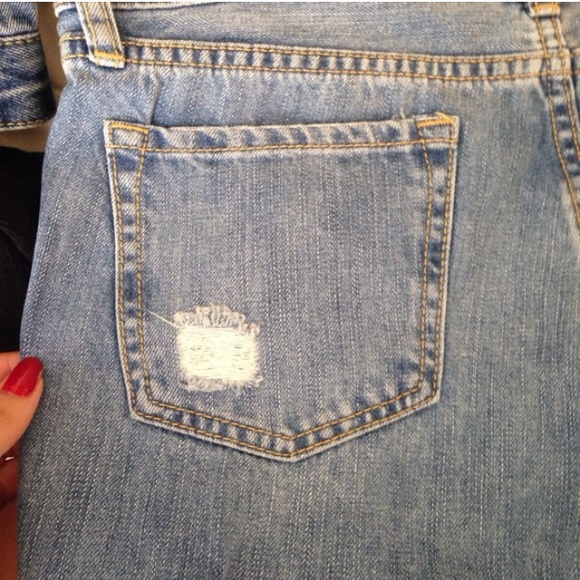 Gap Sexy Boyfriend Jeans - Picture 4 of 4
