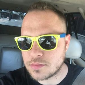 Meet your Posher, James