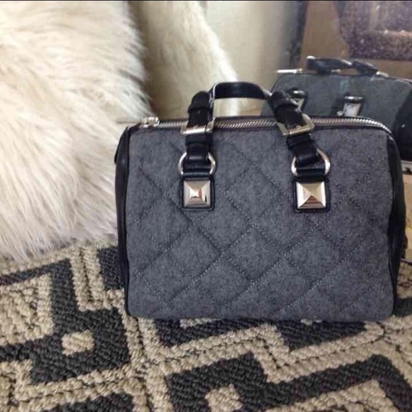 SOLD❗️Michael Kors Small Grayson Flannel Leather - Picture 2 of 4