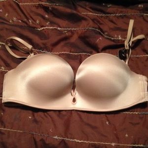 BRAND NEW Victoria's Secret bra!