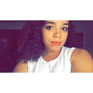 Meet your Posher, Izhane