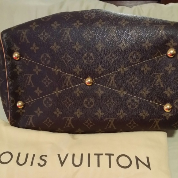 ❌SOLD❌Authentic Louis Vuitton Tivoli Monogram Gm - Picture 2 of 4