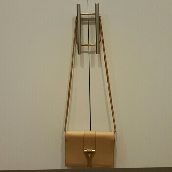 Adorable NWOT St. Laurent shoulder wallet purse