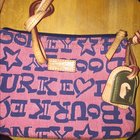 Authentic Dooney & Bourke Crossbody bag