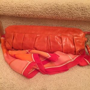 SABRINA N.Y. BAGUETTE VTG HANDBAG LUX TANGERINE LEATHER WRISTLET-CLUTCH NWT