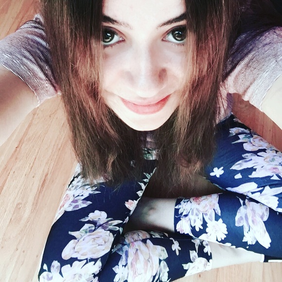 💜🌸 Meet your buyer/seller 🌸💜 - Picture 4 of 4