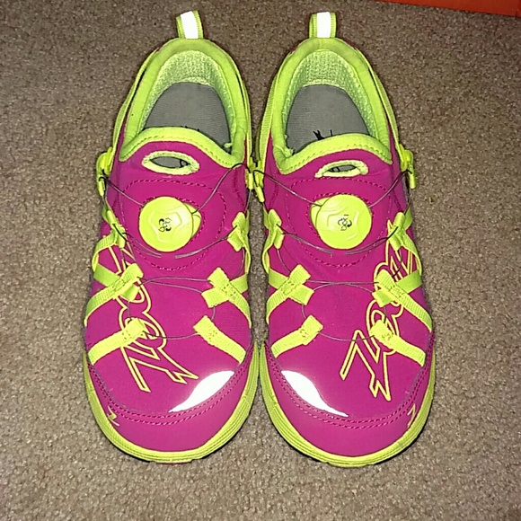 How To Loosen Up Shoes For People With Wide Feet How To Loosen Up Shoes For People With Wide Feet