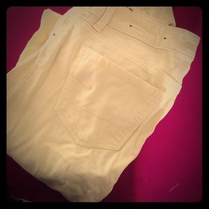 Pastel yellow jeans. American Eagle