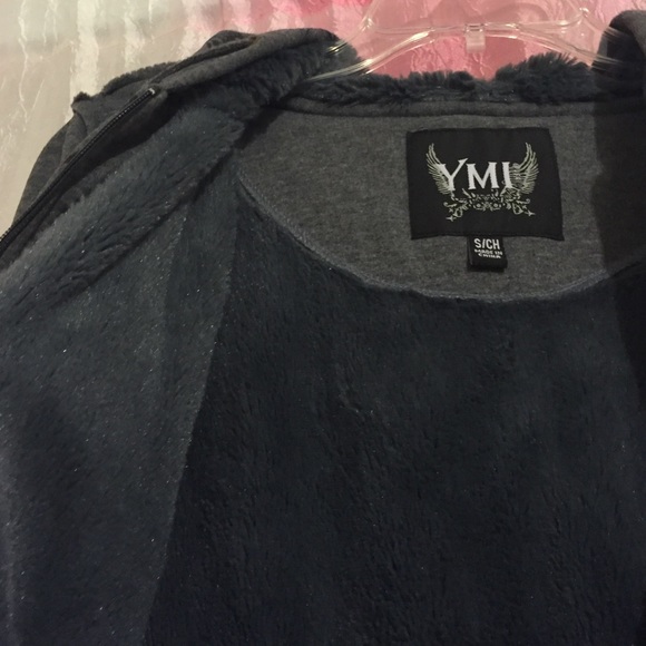 Furry winter jacket - Picture 3 of 3