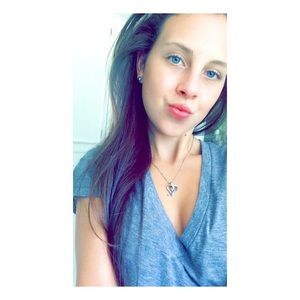 Meet your Posher, Kalie