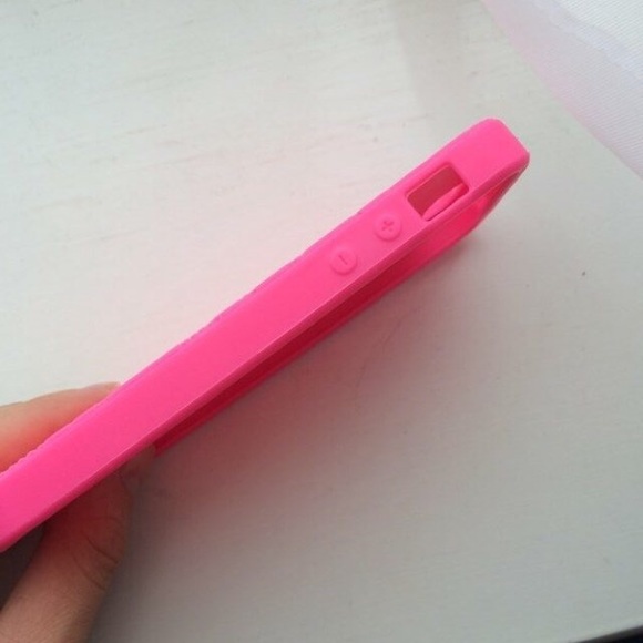 Victoria's Secret Rubber iPhone S case - Picture 2 of 3