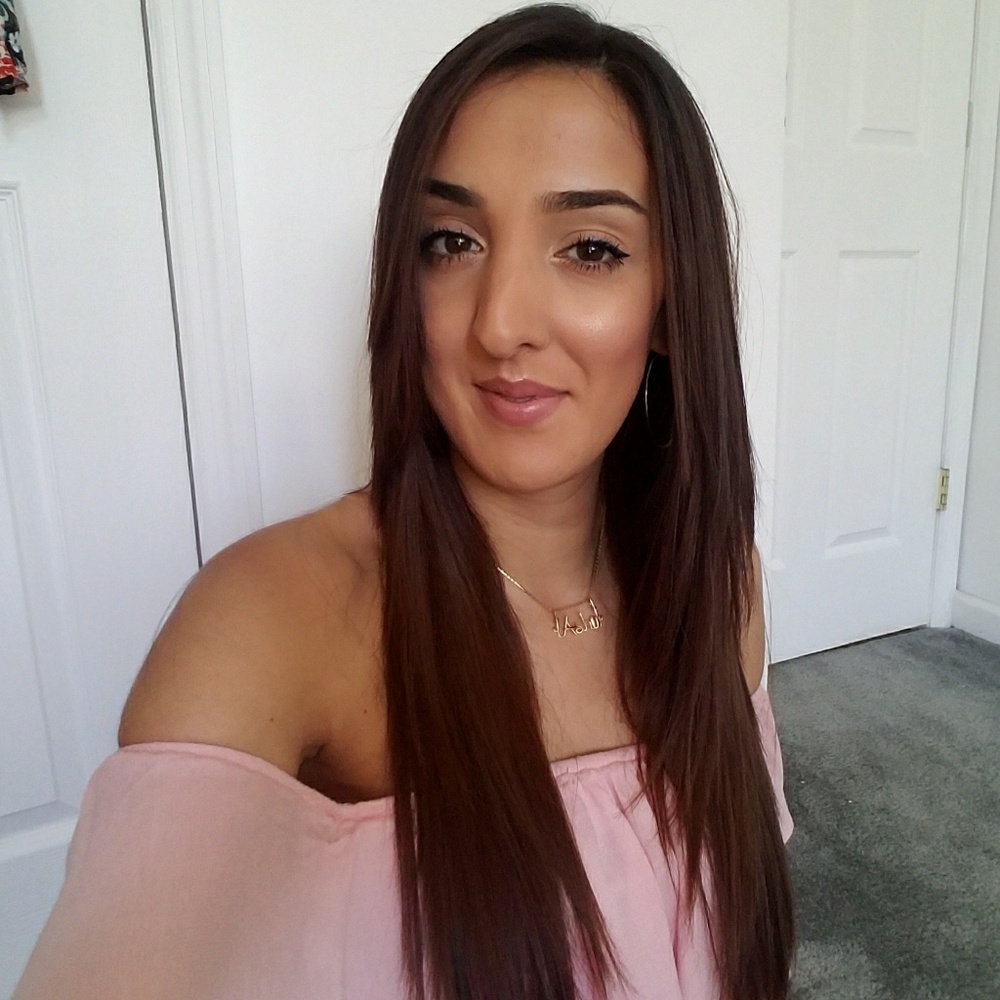 Meet your Posher, Asha